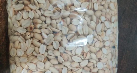 চীনা বাদাম (ভাঁজা)