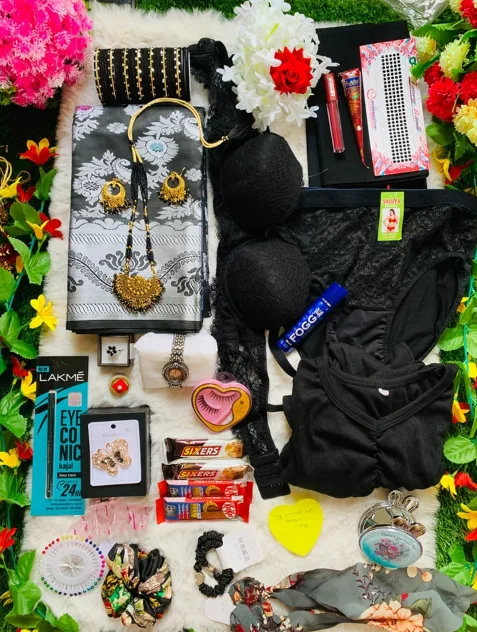 শাড়ির গিফট প্যাকেজ