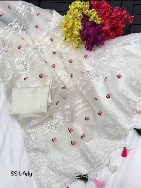 শাড়ি