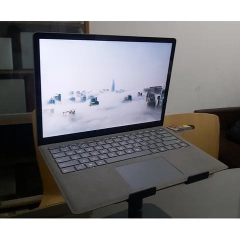 Microsoft Surface Core i5