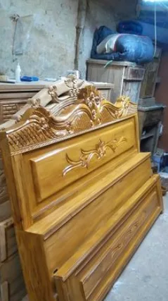 আকর্ষণীয় ডিজাইনের খাট